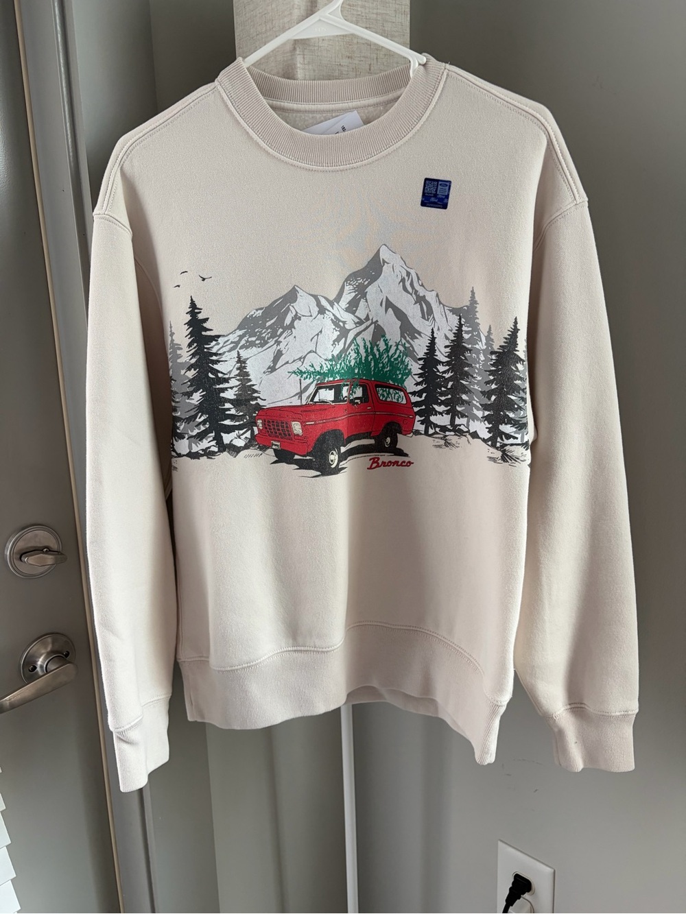 NWT Abercrombie x Ford Crewneck Sweatshirt Rare Winter/Christmas themed XXS